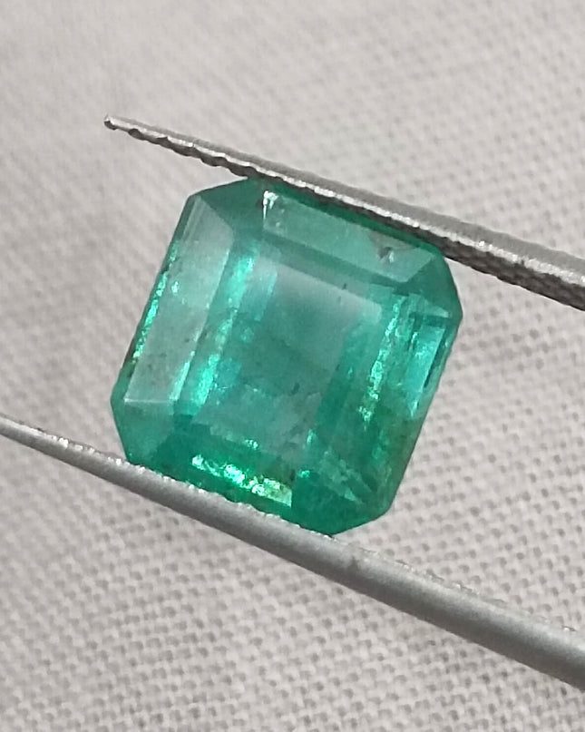 GSI Certified 2.61ct Medium Green Zambian Emerald, Natural Gemstone
