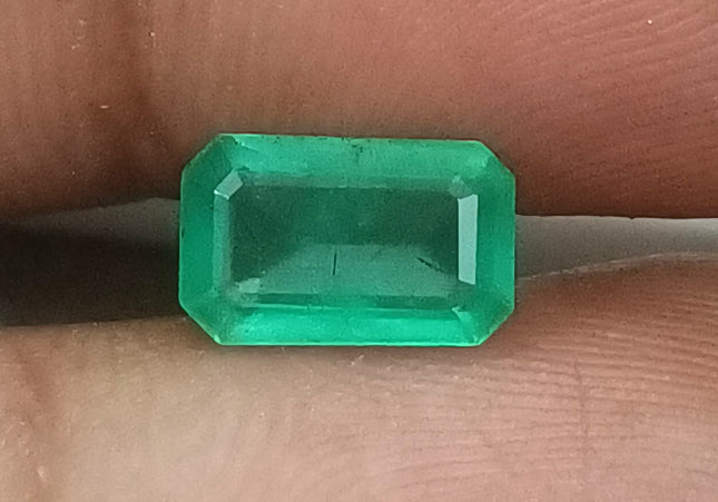 GSI Certified 1.52ct Medium Light Green Natural Zambian Emerald Minor Oiled Loose Gemstone