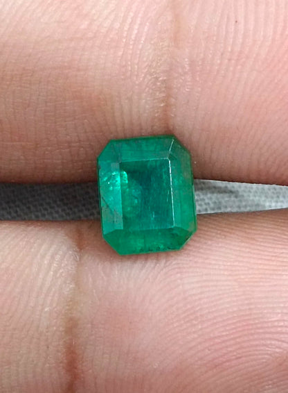 2.55ct Deep Green Emerald , 100% Natural Earth Mined Gemstone