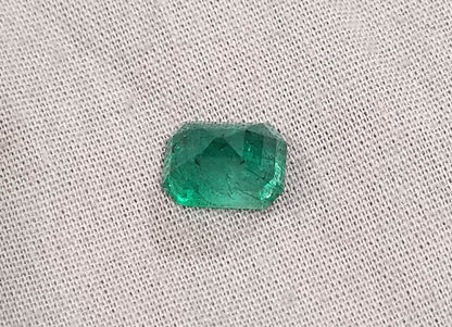 GSI Certified 3.51ct Zambian Emerald , 100% Natural Gem