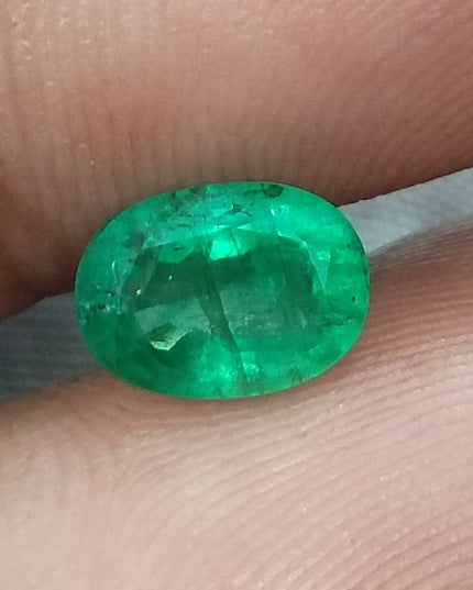 GSI Certified 1.33ct Vivid Green Natural Swat Emerald Minor Oiled Loose Gemstone