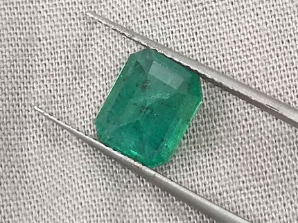 Certified 2.28ct Medium Green Zambian Emerald.