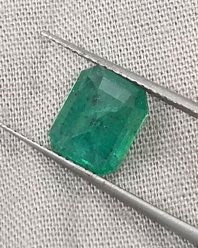 GSI Certified 2.28ct Medium Green Zambian Emerald, Natural Gemstone