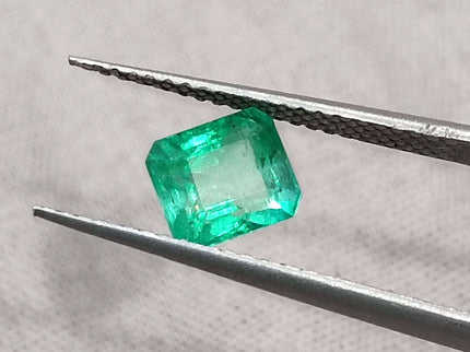 1.06ct Natural Zambian Emerald, Certified Minor Oiled Loose Gemstone