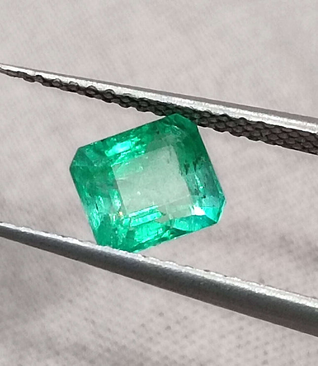 1.06ct Natural Zambian Emerald, Certified Minor Oiled Loose Gemstone