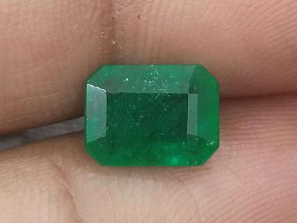 2.20ct Certified Zambian Natural Emerald Stone.