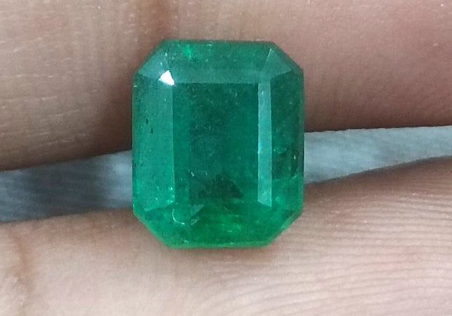 GSI Certified 2.38ct Vivid Deep Golden Green Natural Zambian Emerald