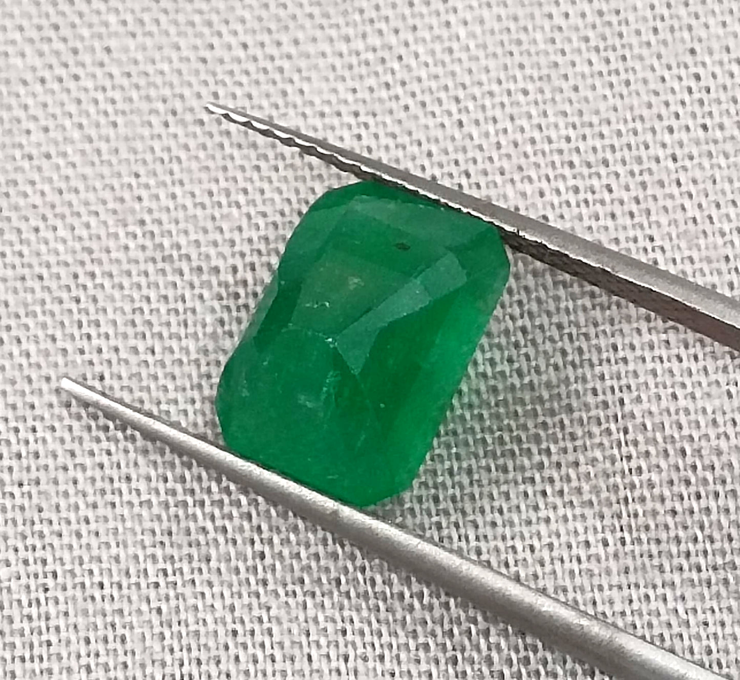 GSI Certified 3.29ct Deep Velvet Green Emerald, Natural Gemstone