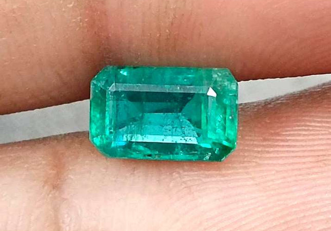 GSI Certified 1.83ct Medium Green Zambian Emerald Minor Oiled Loose Gemstone