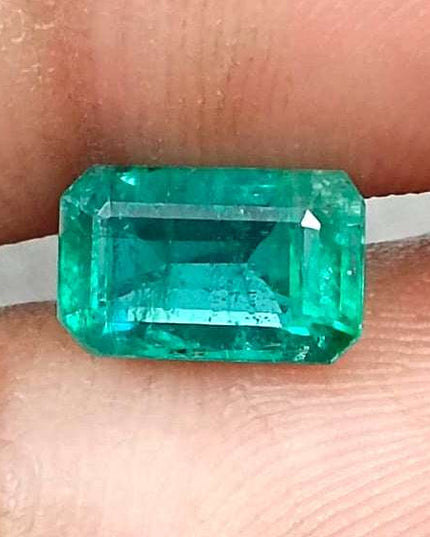 GSI Certified 1.83ct Medium Green Zambian Emerald Minor Oiled Loose Gemstone