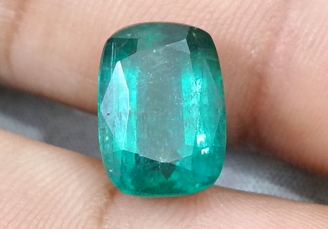 7.34ct Natural Zambian Emerald, Deep Green Cushion Cut Minor oiled Loose Gemstone.