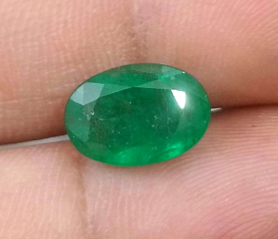 Zambian Emerald 4.09ct  Natural Certified Oval Cut Medium Green Loose Stone