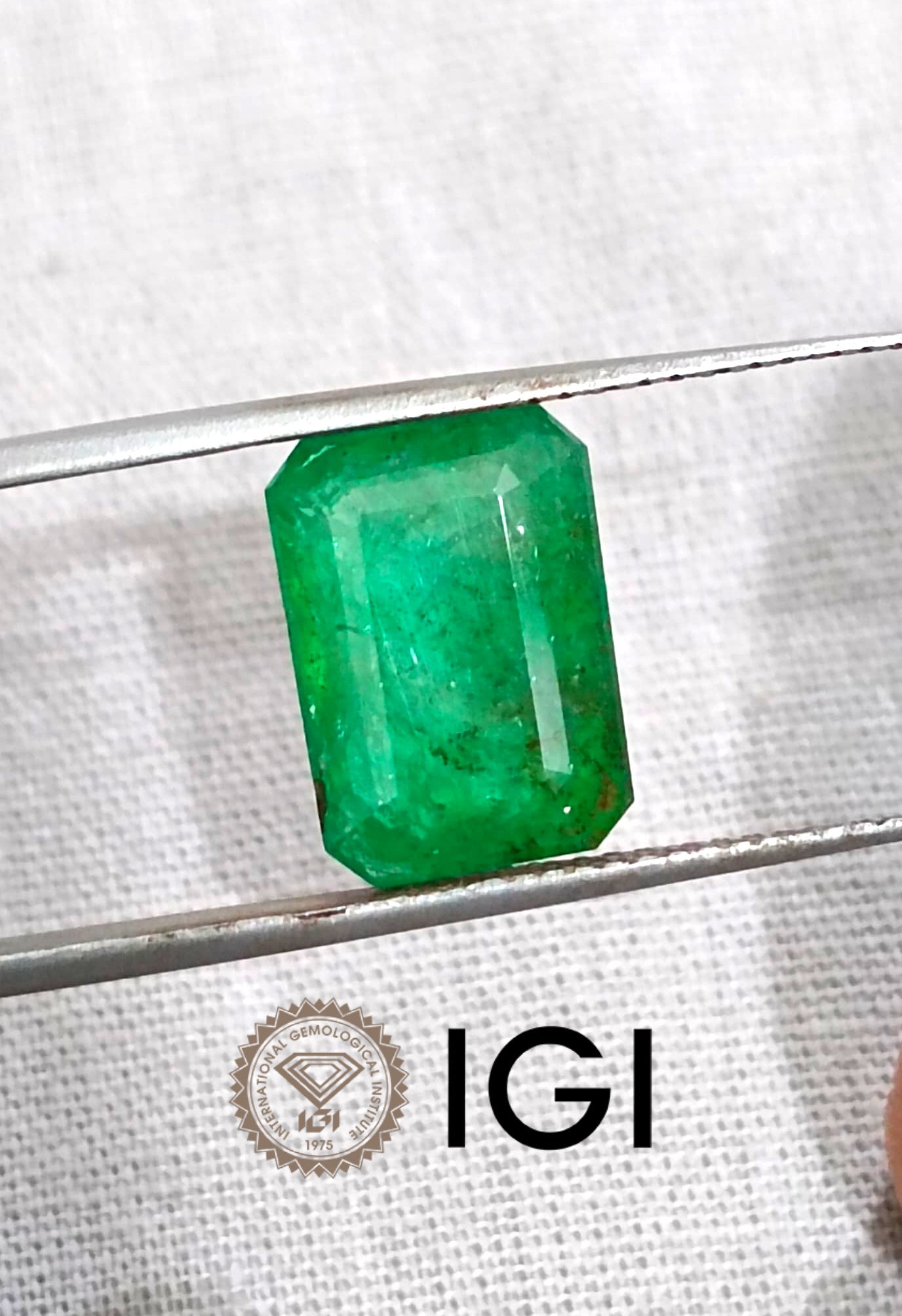 4.63ct IGI Certified Deep Green Swat Emerald, 100% Natural Gem