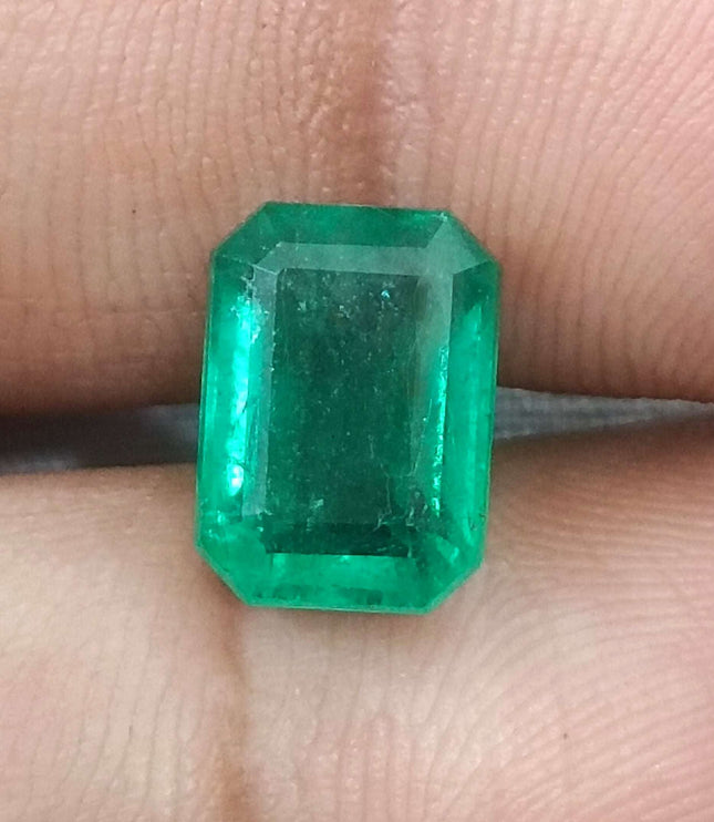 Certified 3.92ct Natural Zambian Emerald, Vivid Green Stone.