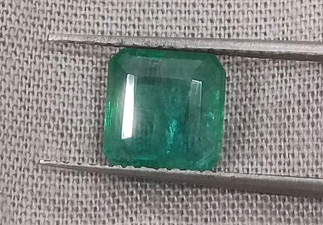 GSI Certified 2.05ct Medium Green Natural Zambian Emerald Minor Oiled Loose Gemstone