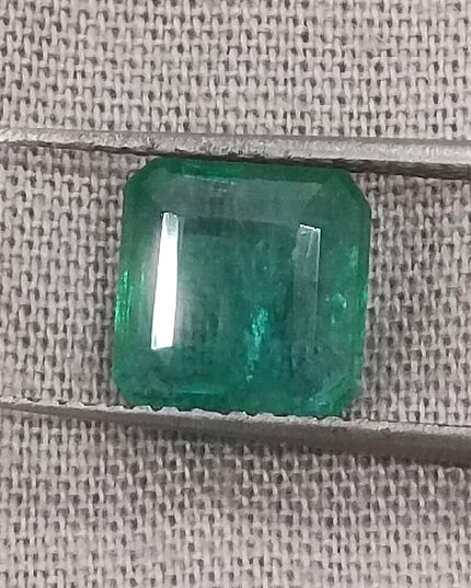GSI Certified 2.05ct Medium Green Natural Zambian Emerald Minor Oiled Loose Gemstone