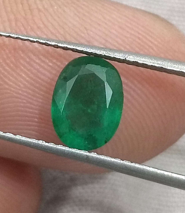 1.33ct Certified Natural Zambian Emerald.