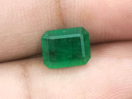 Certified 1.50ct Zambian Emerald.