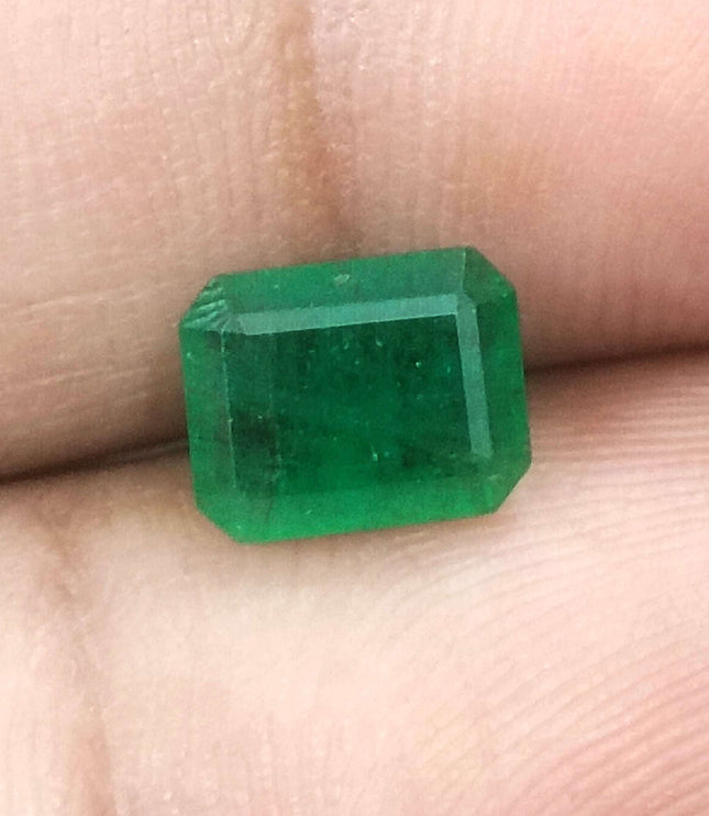 Certified 1.50ct Zambian Emerald.