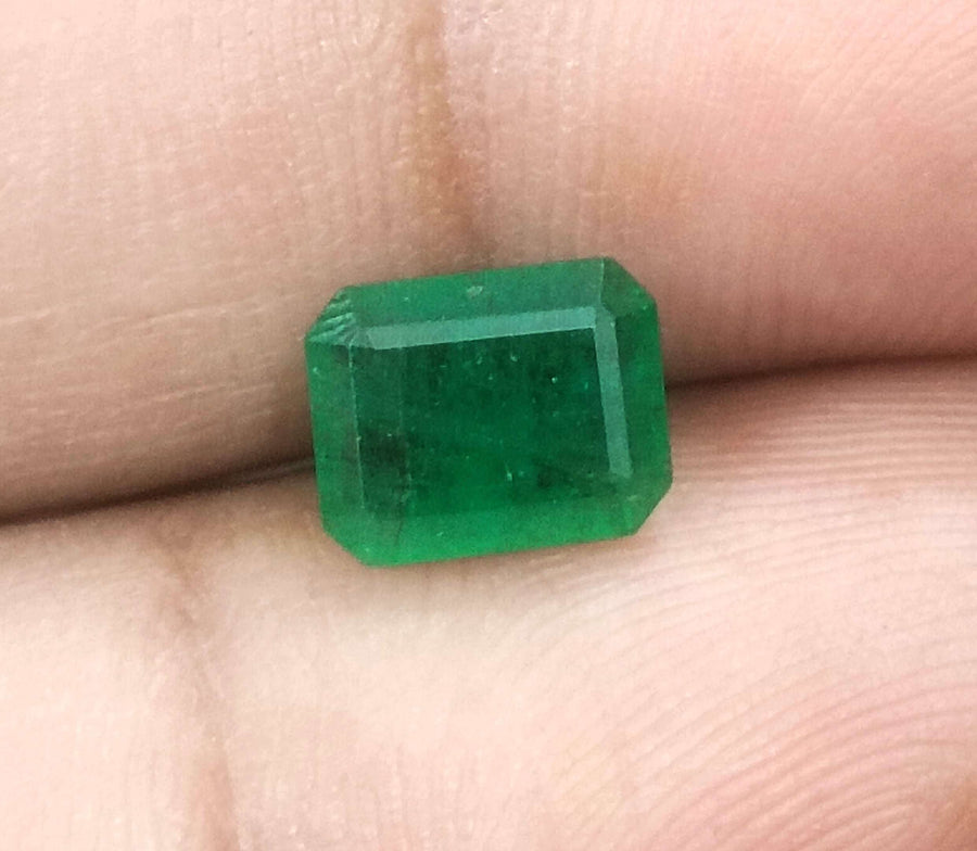 Certified 1.50ct Zambian Emerald.