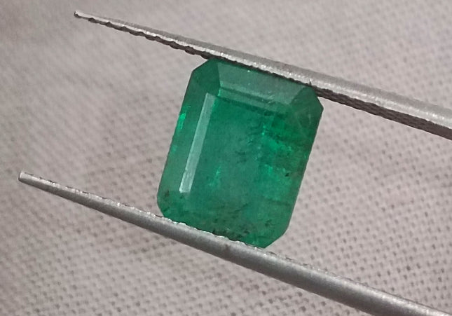 GSI Certified 2.42ct Medium Green Zambian Emerald, Natural Gemstone