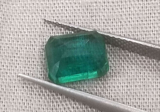 2.31ct High Quality GSI Certified Deep Vivid Green Minor Oiled Loose Gemstone