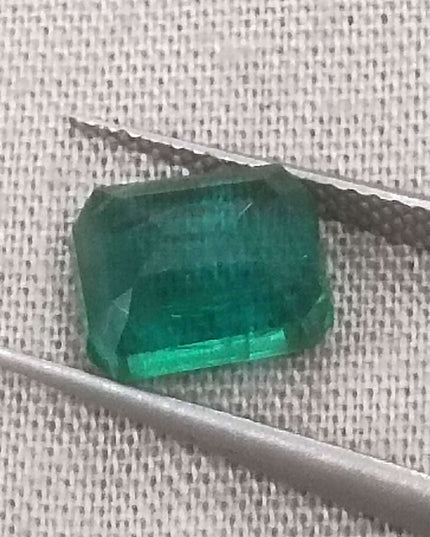 2.31ct High Quality GSI Certified Deep Vivid Green Minor Oiled Loose Gemstone