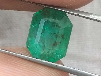2.36ct Certified Zambian Emerald stone.