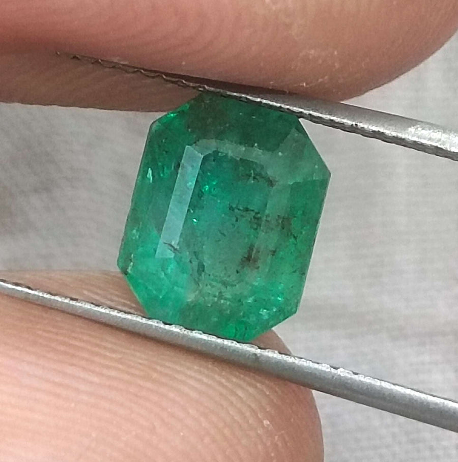 2.36ct Certified Zambian Emerald stone.