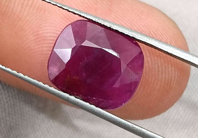 Big size 5.81ct Natural African Ruby unheated loose gemstone