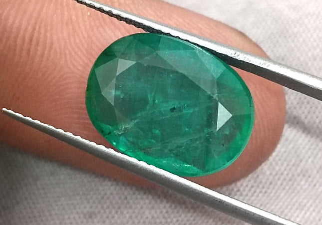Big 7.48ct Panjshir Emerald, Medium Spring Green Oval Cut Natural Minor Oiled Loose Gemstone
