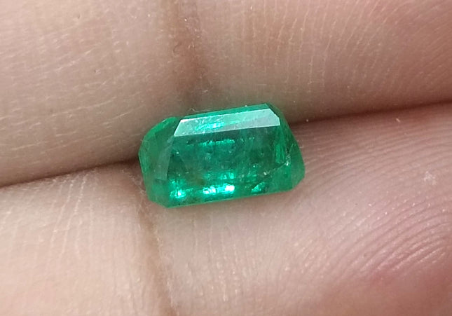 GSI Certified 1.44ct Medium Deep Green Natural Panjshir Emerald Minor Oiled Loose Gemstone