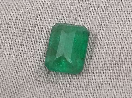 1.78ct Certified Natural Zambian Emerald.