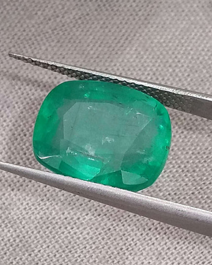 Big 6.28ct Zambian Emerald, Medium Deep Green Minor Oiled Natural Loose Gemstone