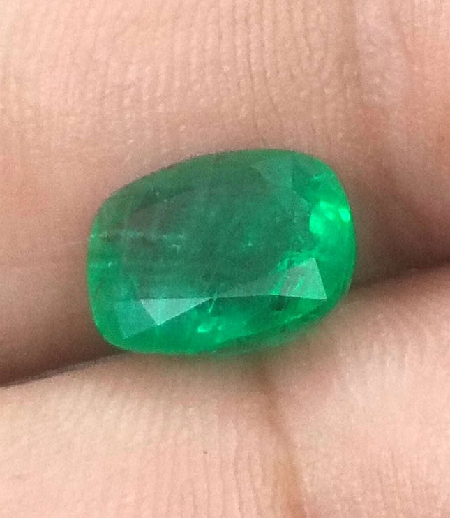 3.16ct Swat Emerald, Certified Natural Vivid Green Stone