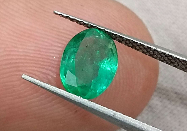 GSI Certified 1.02ct Vivid Green Zambian Emerald Minor Oiled Loose Gemstone