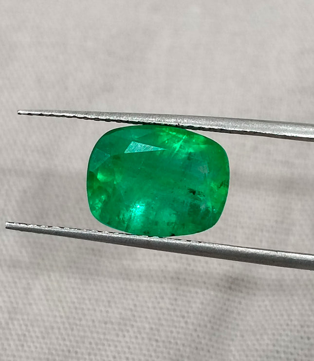 3.16ct Swat Emerald, Certified Natural Vivid Green Stone
