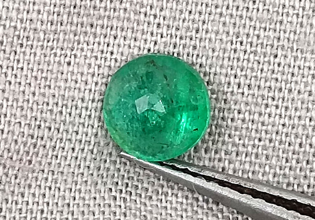 0.88ct Round Cut Natural Zambian Emerald