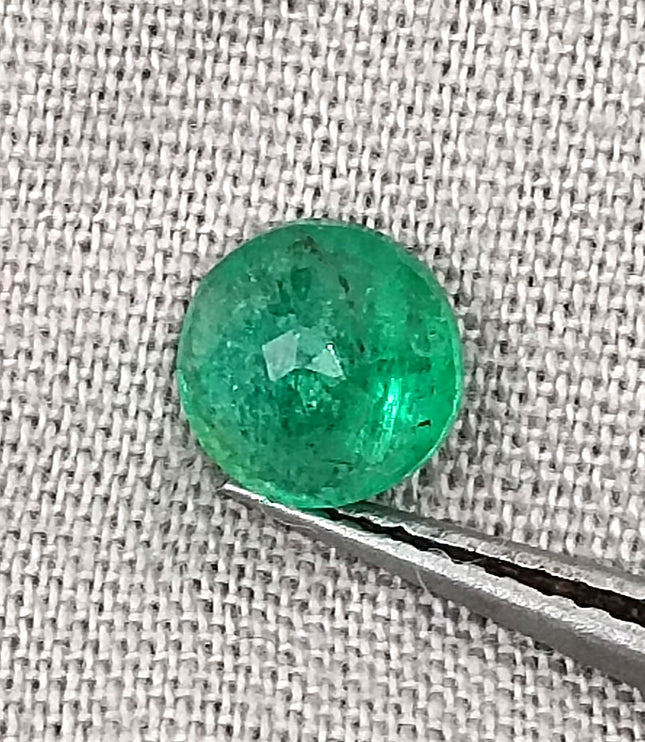Zambian Emerald 0.88ct Vivid Green Round Cut Natural Gemstone