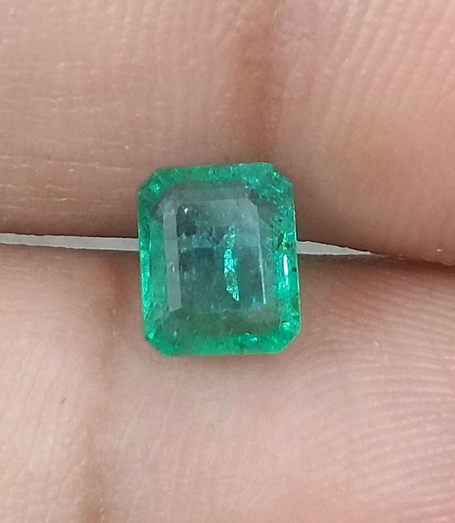 Certified 1.15ct Natural Zambian Emerald Stone.