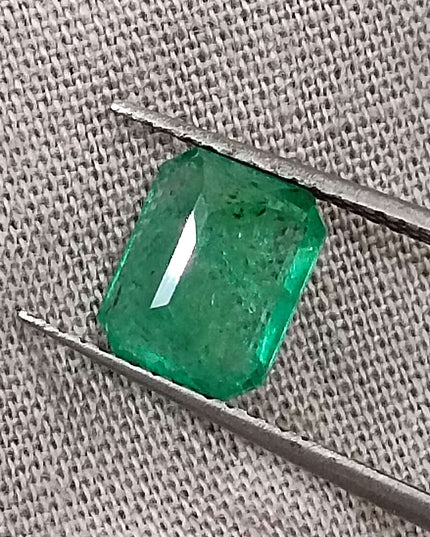 GSI Certified 1.62ct Medium Green Zambian Emerald Minor Oiled Loose Gemstone