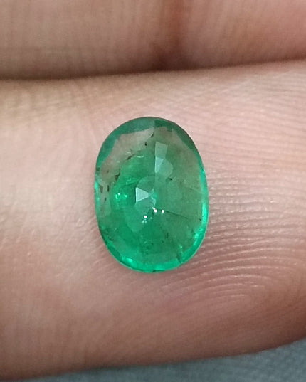 GSI Certified 1.33ct Vivid Green Natural Swat Emerald Minor Oiled Loose Gemstone