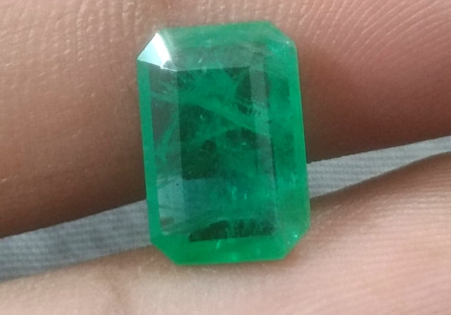 2.87ct GSI Certified Medium Green Zambian Emerald Minor Oiled Loose Gemstone