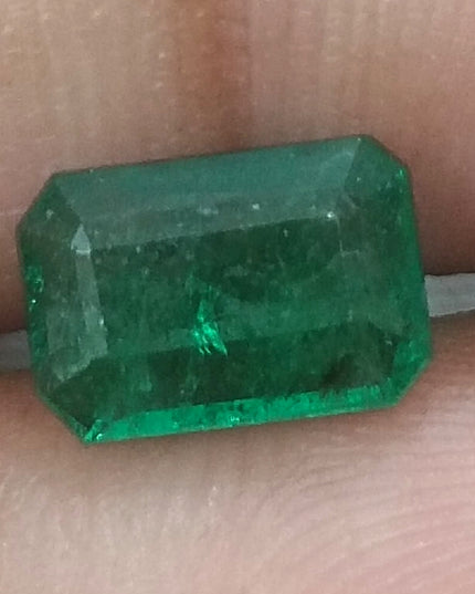 GSI Certified 1.63ct Medium Deep Green Natural Emerald Minor Oiled Loose Gemstone