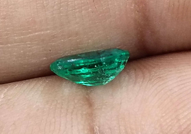 GSI Certified 1.24ct Vivid Green Oval Cut Zambian Emerald Minor Oiled Loose Gemstone