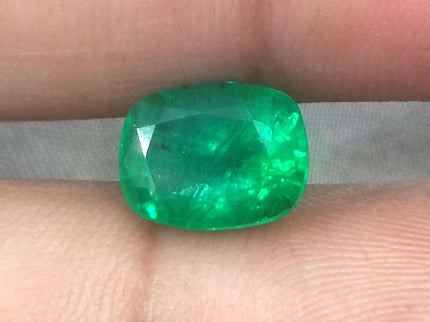 3.16ct Swat Emerald, Certified Natural Vivid Green Stone