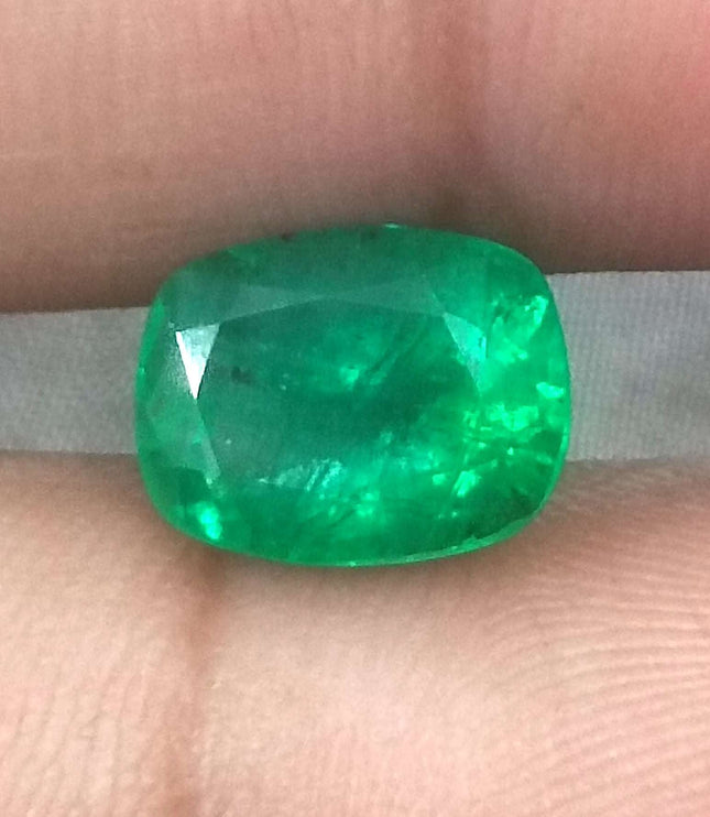 3.16ct Swat Emerald, Certified Natural Vivid Green Stone