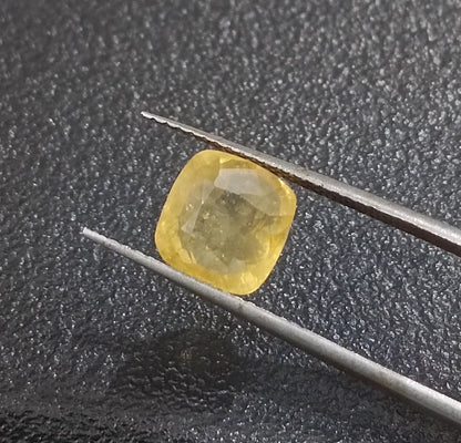 GSI Certified 3.48ct Vivid Yellow Sapphire, 100% Natural untreated Gemstone