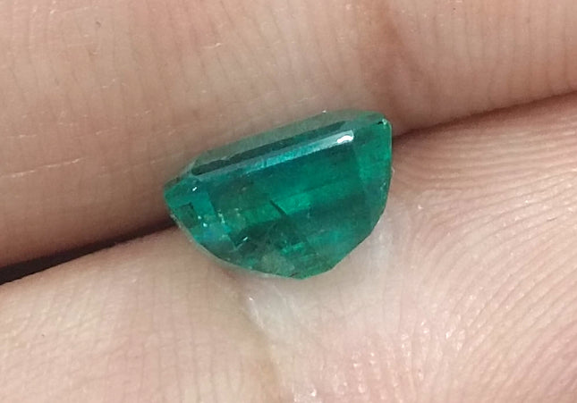GSI Certified 2.61ct Medium Green Zambian Emerald Natural Gemstone