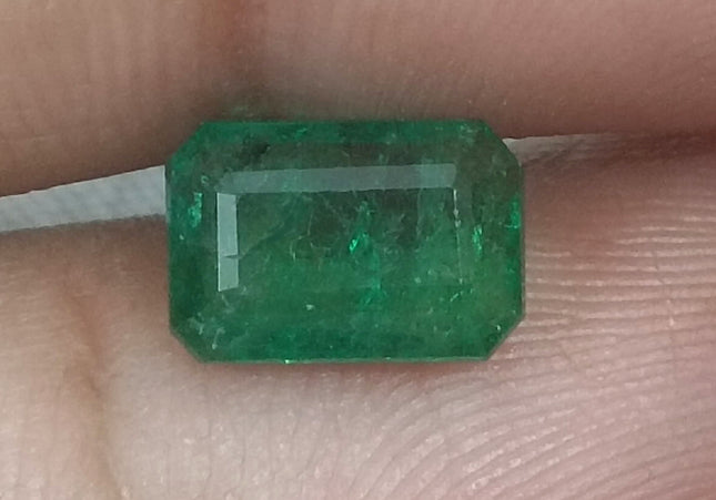 GSI Certified 1.63ct Medium Deep Green Natural Emerald Minor Oiled Loose Gemstone